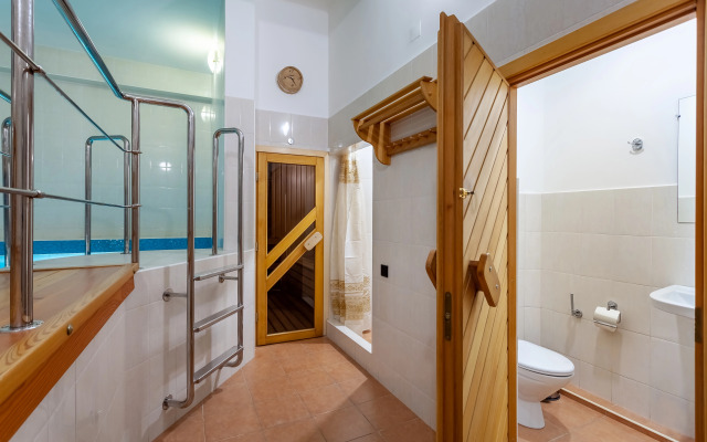 Greys Nairi Hotel