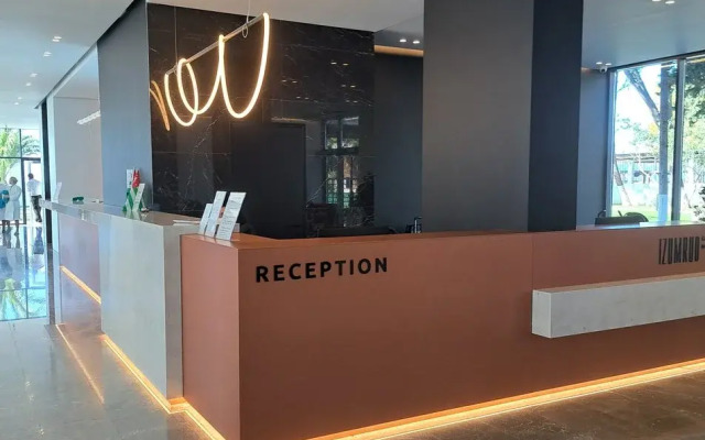 Hotel Izumrud