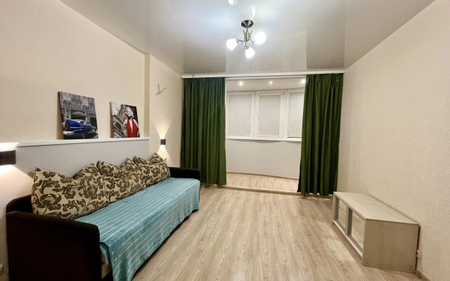 Layf Apart 2 kom-ya na ul. Granichnaya 38 Flat