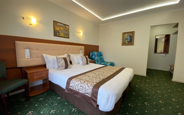 NeChaev Hotel
