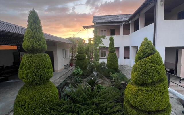Viktoriya Private House