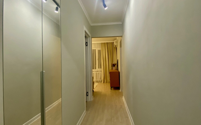 3-komnatnaya Na Kairbekova Flat