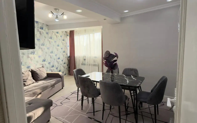 Apartamenty 2 na prospekte Kunaeva 7