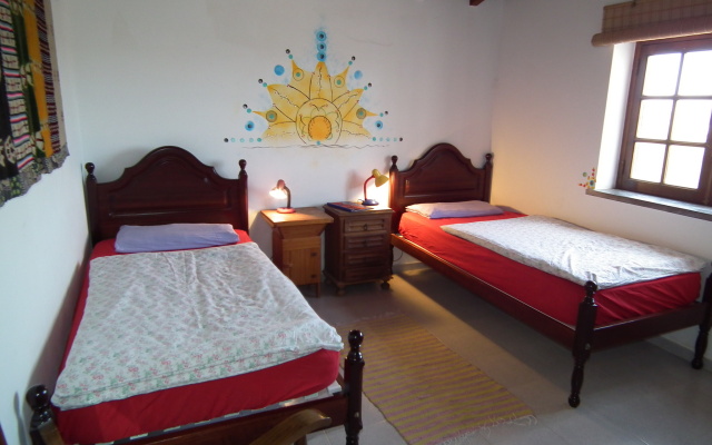 Da Silva Bike & Surf Camp Guest house