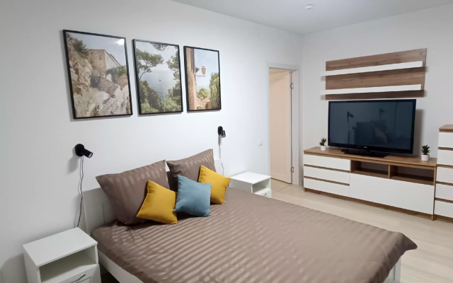 Квартира Просторная Двухкомнатная в Современном Районе Екатеринбурга