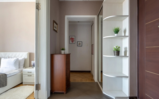 Apartments Uluchshennye S Balkonom I Vidom Na Gorod