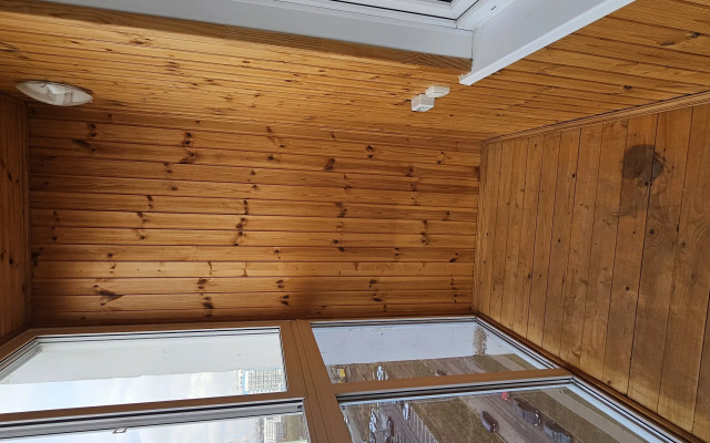 Trekhkomnatnye Na Yemlyutina Flat