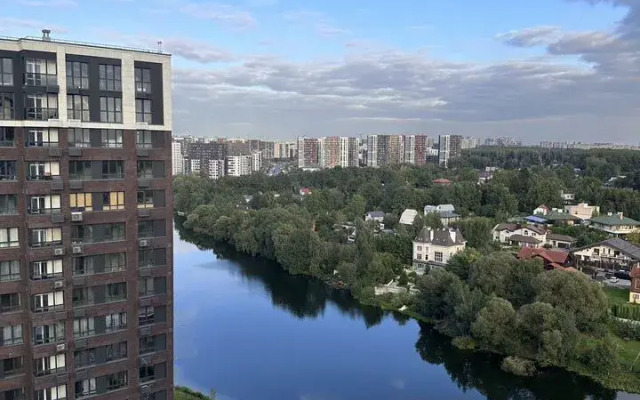 Квартира с хорошим ремонтом и прекрасным видом из окна