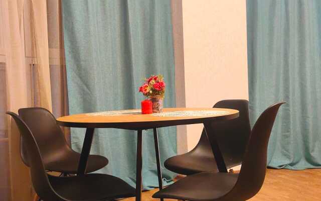 Studiya Vozle Mamaeva Kurgana Flat