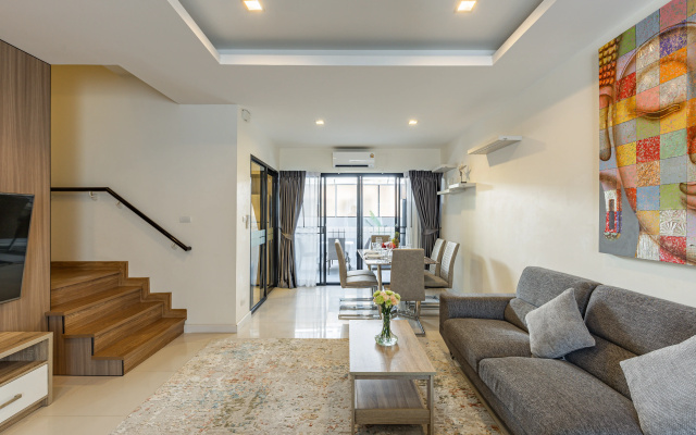 Апартаменты Awesome 3bd Townhouse with a patio