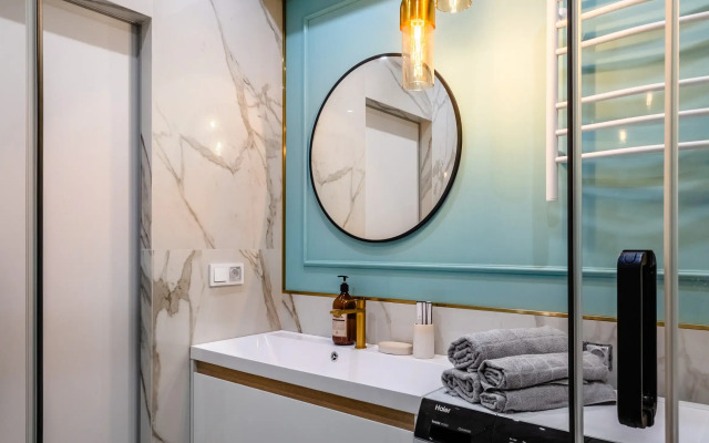 Dizaynerskaya Studiya V Zhk Sen-Trope Apartments