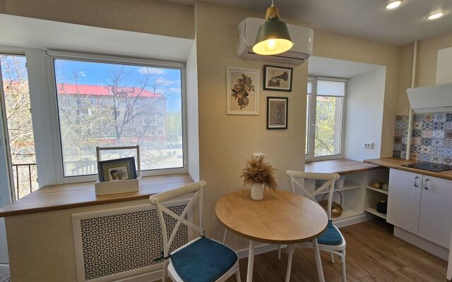 Na Ulitse Melnikayte 90A Flat