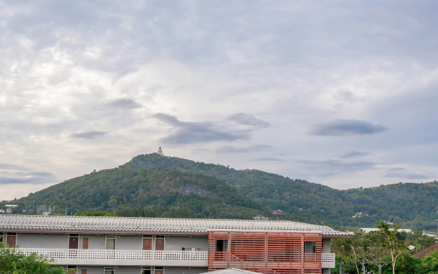 Отель Ratana Hotel Chalong