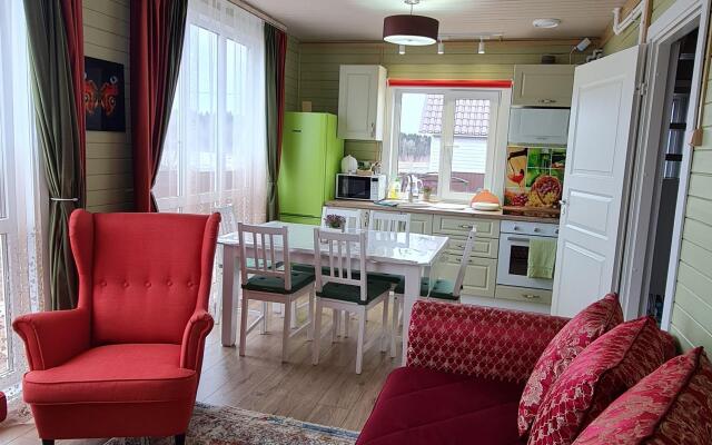 S Krasnym Zalom Private house
