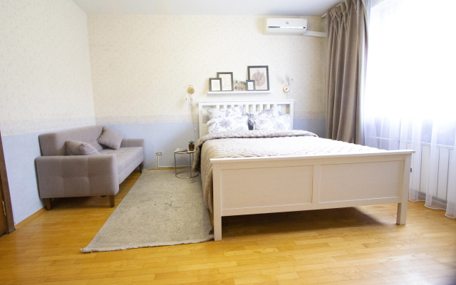 V Novogireevo Flat
