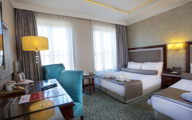 Emporium Hotel