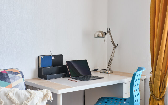v Centre Dvuh Parkovyh Zon Flat