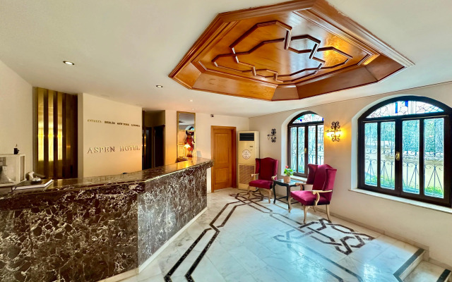 Aspen Hotel