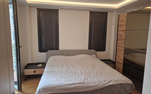 Cihangir 212 Apartments