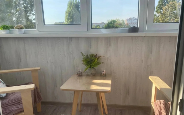 Odnokomnatnaya V 10 Minutakh  Ot  Verkhnego Ozera Flat