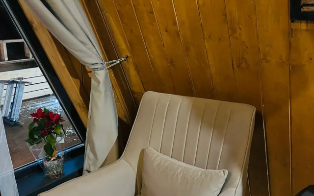 A-Frame Family 3 Guest house