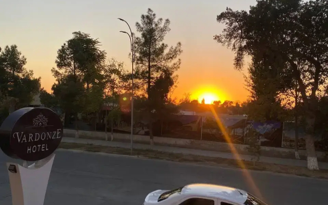 Отель Vardonze