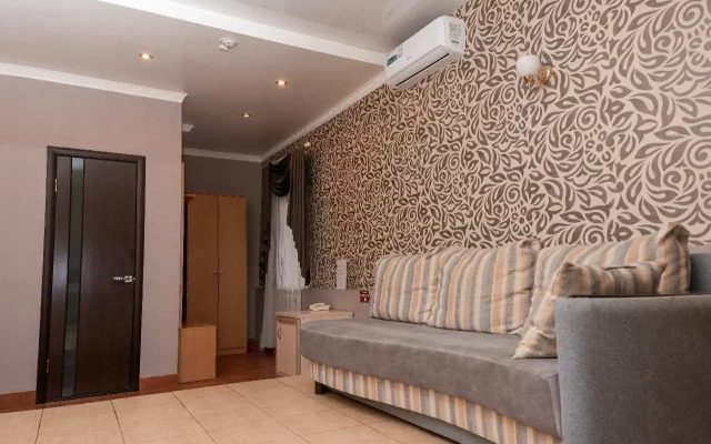 Отель Надежда