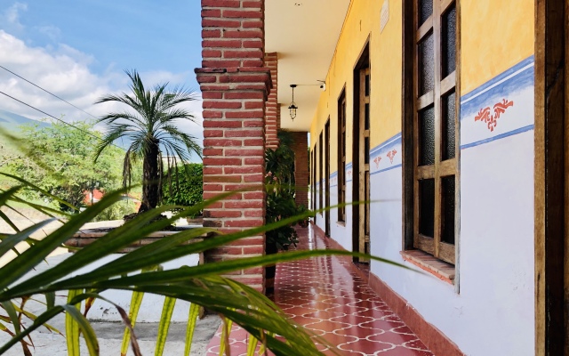 Camino Viejo Rotamundos Hotel