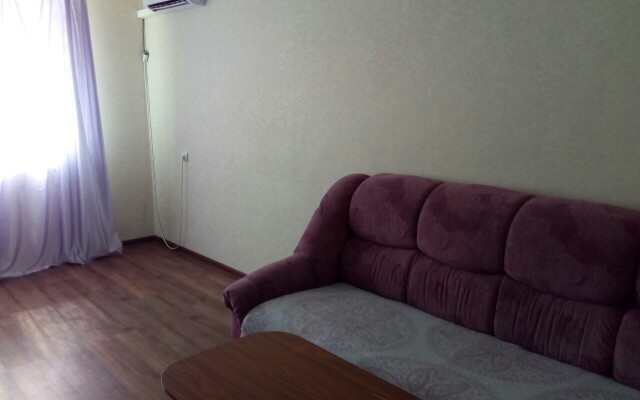 Na Pobede 4 Apartments