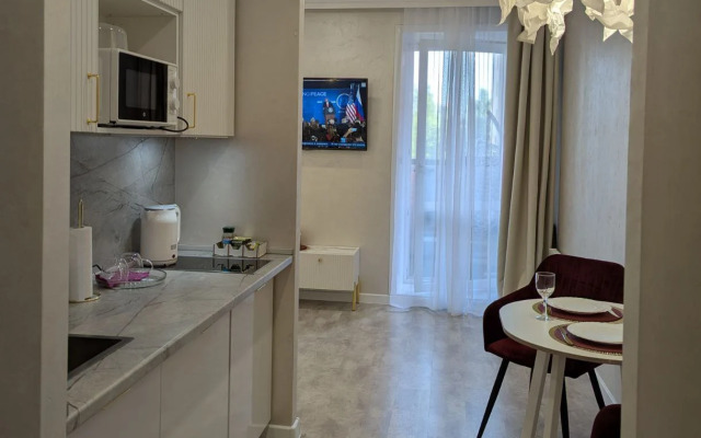 Helenrooms - Uyutnaya Kvartira Na Naberezhnoy Flat