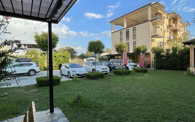 Bmg Hotel