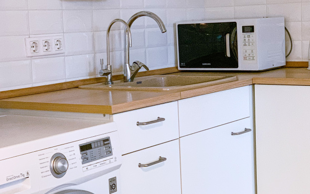 Апартаменты Просторная квартира Новомарьинская