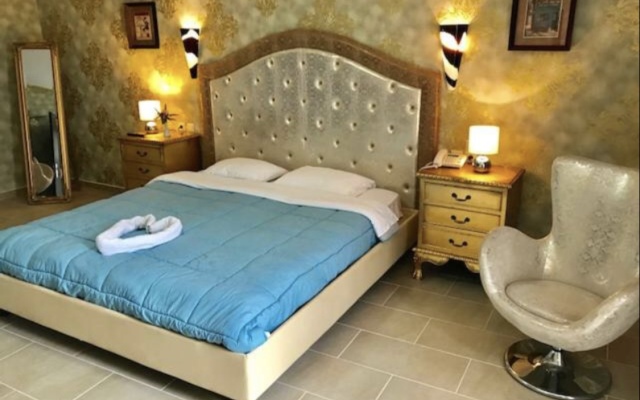 Отель Paradice Luxury Suites