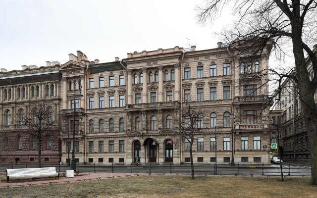 Апартаменты от Minin 270 кв.м. с видом на Неву, террасой и бильярдом