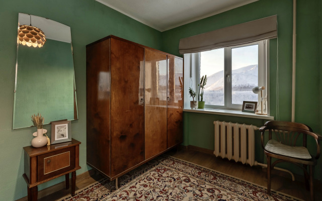 2-komn Nostal'giya s Vidom Na Goru Flat