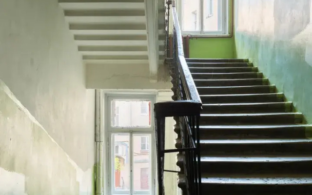 Studiya s balkonom Bombflat na Grivtsova Apartments
