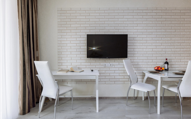 Artilleriyskaya 79 Flat