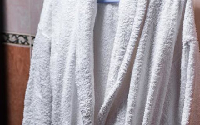 Апартаменты Тихая студия 33кв.м,джакузи,рядом станция подземного трамвая и ТЦ