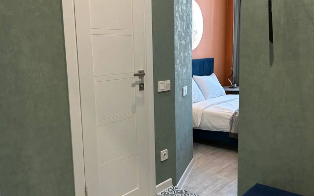 Апартаменты Moon Tower стильная студия в центре