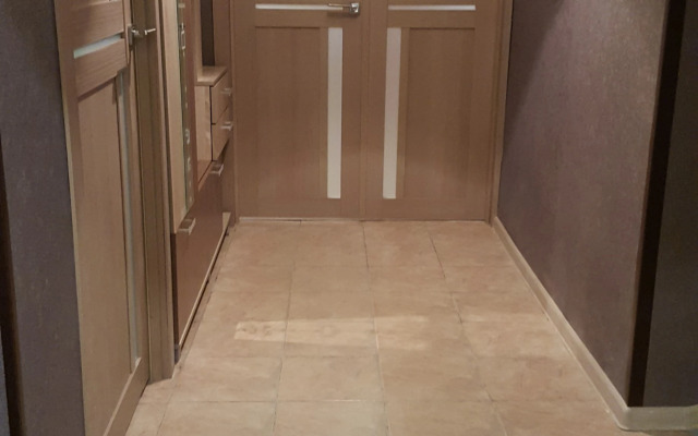Na Rizhskom Prospekte nedaleko ot Kremlya Flat