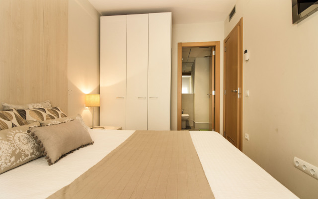 Elcano Apartments