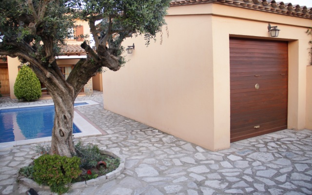 Mariposa Villa