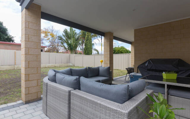 Гостевой Дом Modern home near city and airport