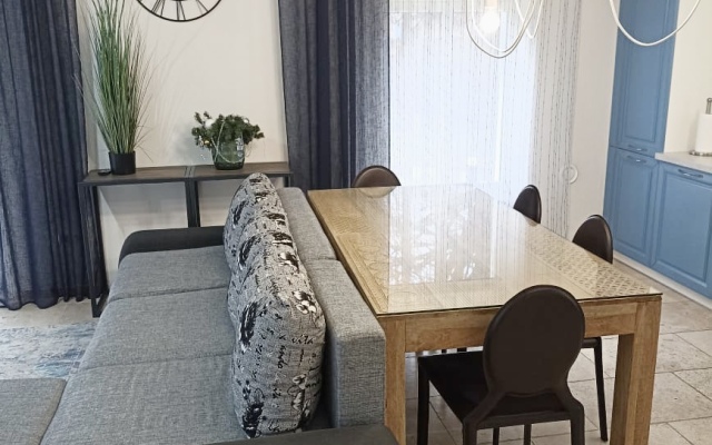 V Tsentre Zelenogradska Guest House