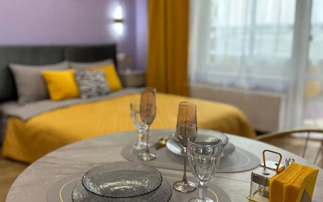 Dizayn Kudrovo s Kachelyyu Apartments