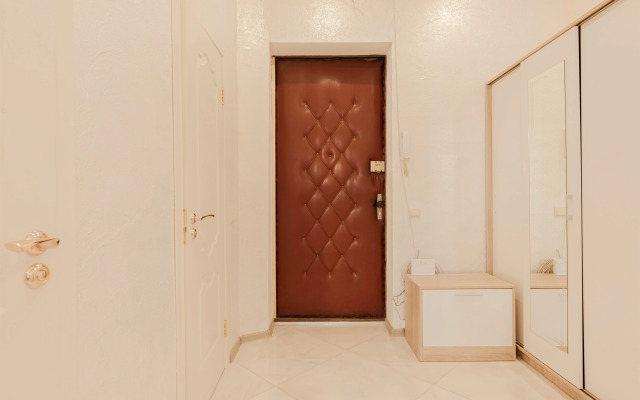 Квартира у Казанского Собора с Камином