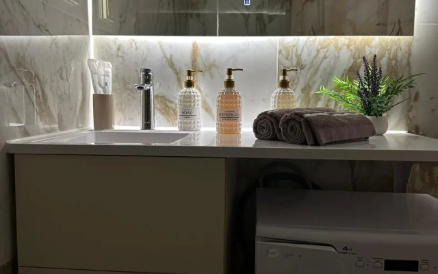 Апартаменты Шикарная студия у Жд Вокзала и ЛеманаПРО