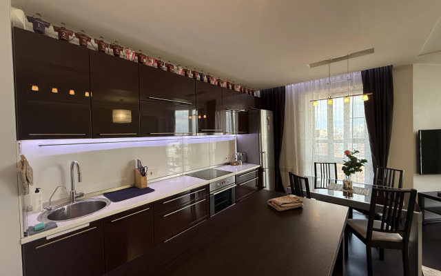 Bolshaya Studiya S Krasivym Vidom Flat