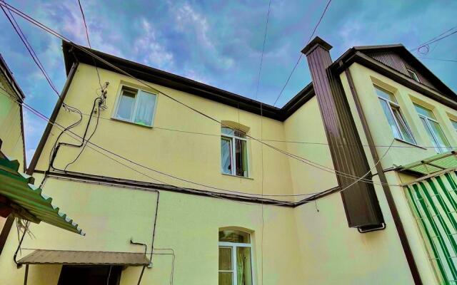 Апартаменты на улице Шаумяна 22