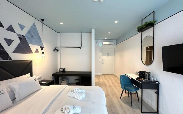 Urban Elephant Suites Apartments